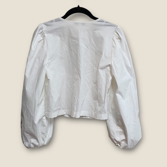 CHELSEA and Violet white v neck top with embroidered details NEW - Picture 5 of 7